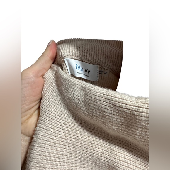 Blu Ivy Sweater - Picture 2 of 4